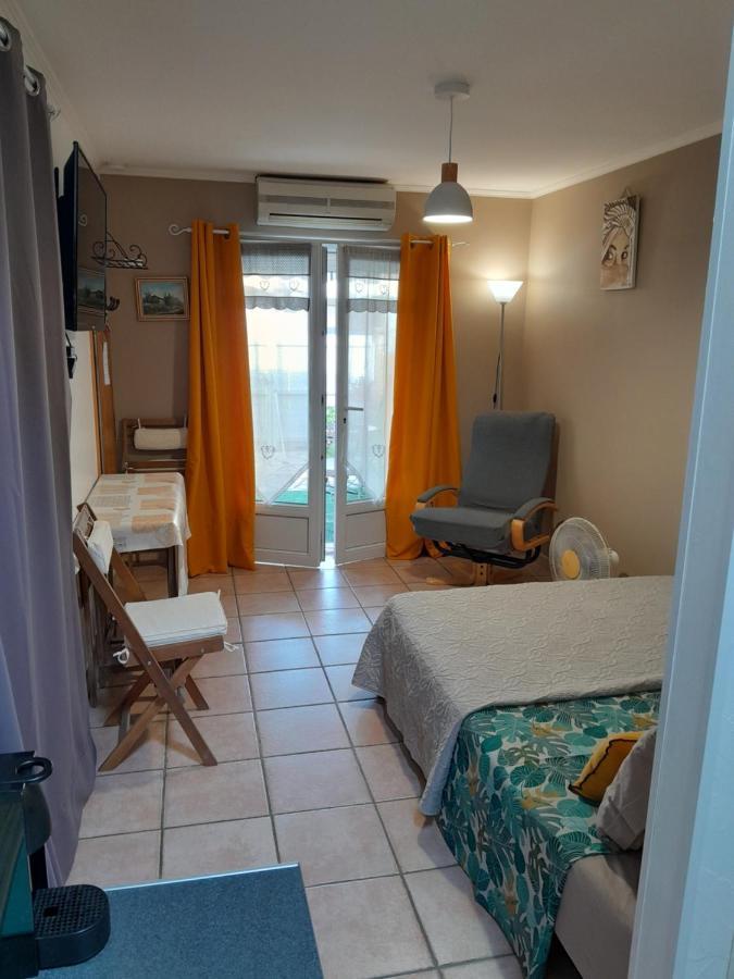 Aigues Mortes Studio De Vacances En Camargue Exterior foto